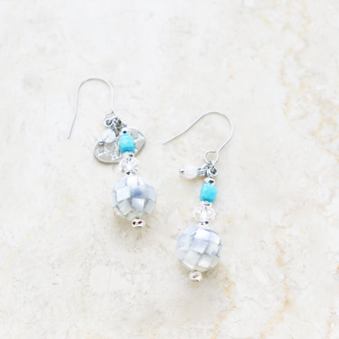 【Be Loved Turquoise】ターコイズ×プレスシェル×水晶 ピアス