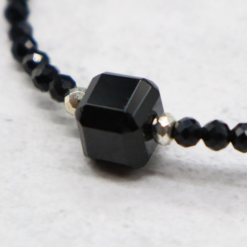 【Lovely Zoo】マザーオブパール×オニキス×モスコバイト×アクアマリン ブレスレット