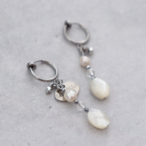 ホワイトシェル×水晶×バロックパール イヤリング