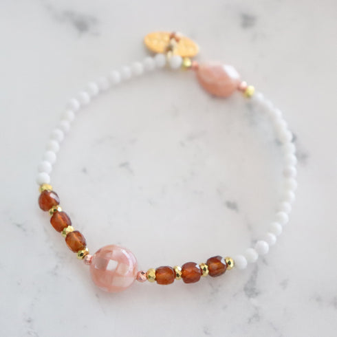 【Open the Jewelry Box!】オレンジガーネット×プレスシェル×ホワイトオニキス×ピンクシェル ブレスレット