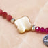 【绯红之焰】玳瑁天珠、人造红宝石、蛭石囊肿、珍珠母贝手链