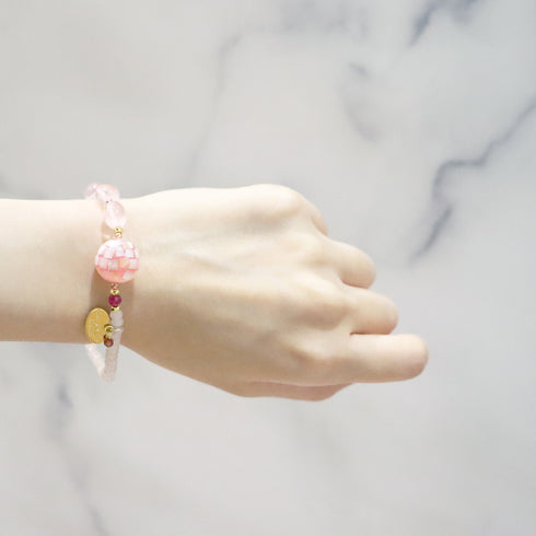 【Blooming Pink Roses】三眼天珠×ローズクォーツ×プレスシェル ブレスレット