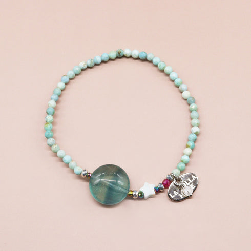 【绯红之焰】合成红宝石、萤石、蓝蛋白石和高岭土手镯