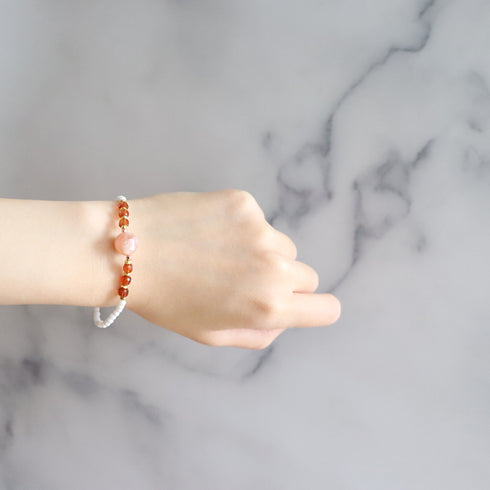 【Open the Jewelry Box!】オレンジガーネット×プレスシェル×ホワイトオニキス×ピンクシェル ブレスレット