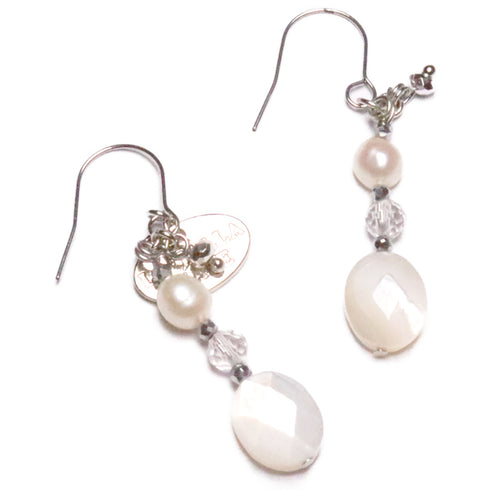 ホワイトシェル×水晶×バロックパール ピアス