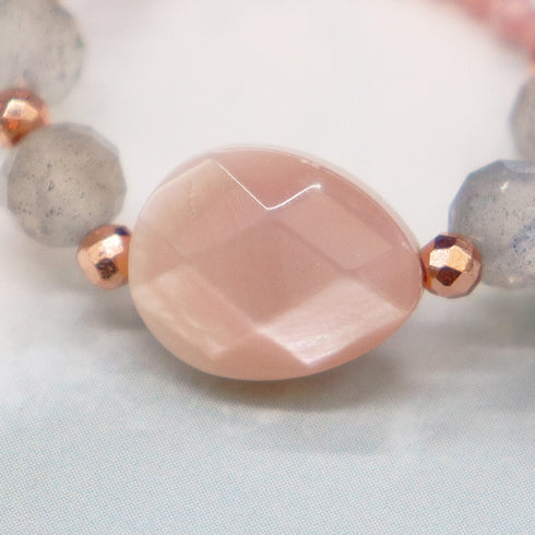 【Pink! Pink! Pink!】ピンクシェル×ラブラドライト×ムーンストーン リング