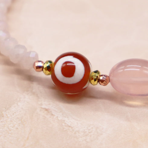 【Blooming Pink Roses】三眼天珠×ローズクォーツ×プレスシェル ブレスレット