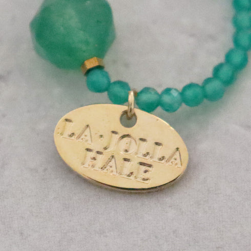 绿色东陵玉和绿色玛瑙戒指