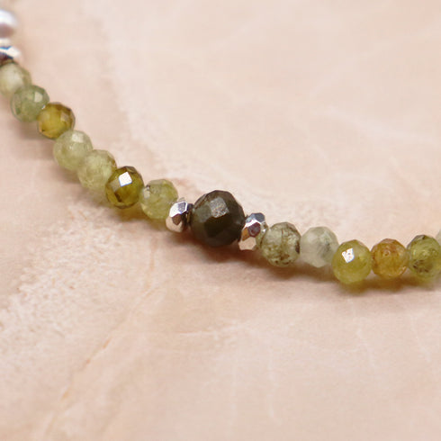 【Open the Jewelry Box!】亀甲天珠×グリーンガーネット×パール×マザーオブパール ブレスレット