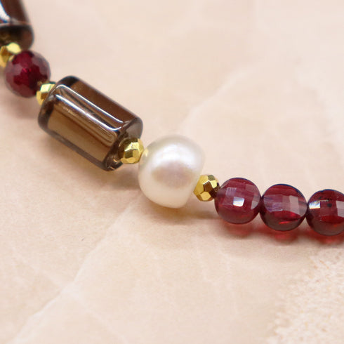 【ONLINE SHOP限定】【Open the Jewelry Box!】水紋天珠×ロードライトガーネット×スモーキークォーツ×パール ブレスレット