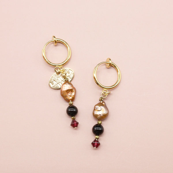 【Open the Jewelry Box!】ガーネット×オニキス×バロックパール イヤリング
