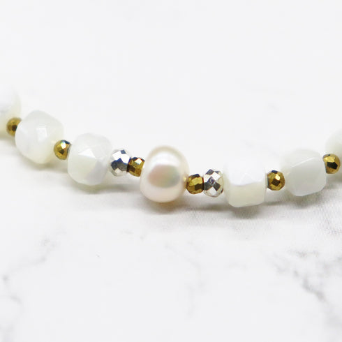 【Blooming Pink Roses】 Rose Quartz × Mother of Pearl × Pearl Bracelet