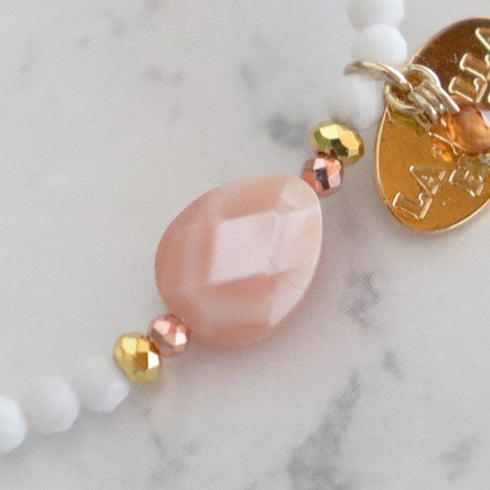 【Open the Jewelry Box!】オレンジガーネット×プレスシェル×ホワイトオニキス×ピンクシェル ブレスレット