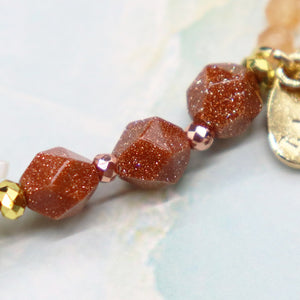 [Longing for Jaipur] Orange Aventurine, Goldstone, and Mother-of-Pearl Bracelet