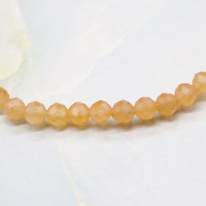 [Longing for Jaipur] Orange Aventurine, Goldstone, and Mother-of-Pearl Bracelet