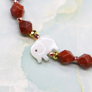 [Longing for Jaipur] Orange Aventurine, Goldstone, and Mother-of-Pearl Bracelet