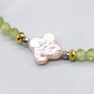 [ONLINE SHOP Exclusive] [Green Light Sunshine] Three-Eyed Dzi Bead x Peridot x Pearl Bracelet