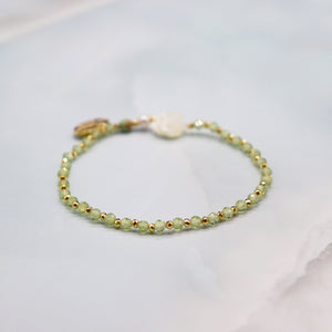[Be Loved Turquoise] Turquoise x Peridot x Mother of Pearl Bracelet