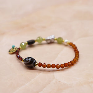 [Open the Jewelry Box!] Water Lotus Dzi Bead x Orange Garnet x Green Garnet Bracelet