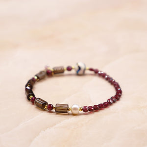[ONLINE SHOP Exclusive] [Open the Jewelry Box!] Water Ripple Dzi Bead x Rhodolite Garnet x Smoky Quartz x Pearl Bracelet