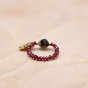 [Open the Jewelry Box!] Mozambique Garnet x Striped Onyx Ring