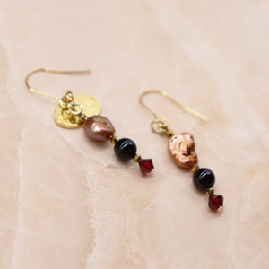 【Open the Jewelry Box!】ガーネット×オニキス×バロックパール ピアス