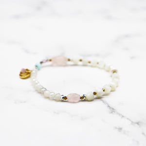 【Blooming Pink Roses】 Rose Quartz × Mother of Pearl × Pearl Bracelet