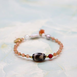 【ONLINE SHOP exclusive】【Longing for Jaipur】Tiger Tooth Dzi Bead x Orange Aventurine x Red Amber Bracelet